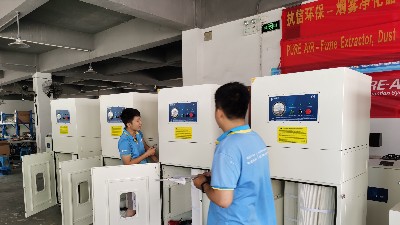 車間粉塵除塵設備,執(zhí)信環(huán)保車間高效粉塵凈化設備制造。