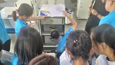 激光煙霧凈化器生產(chǎn)廠家，執(zhí)信環(huán)?？萍籍a(chǎn)品知識培訓(xùn)！